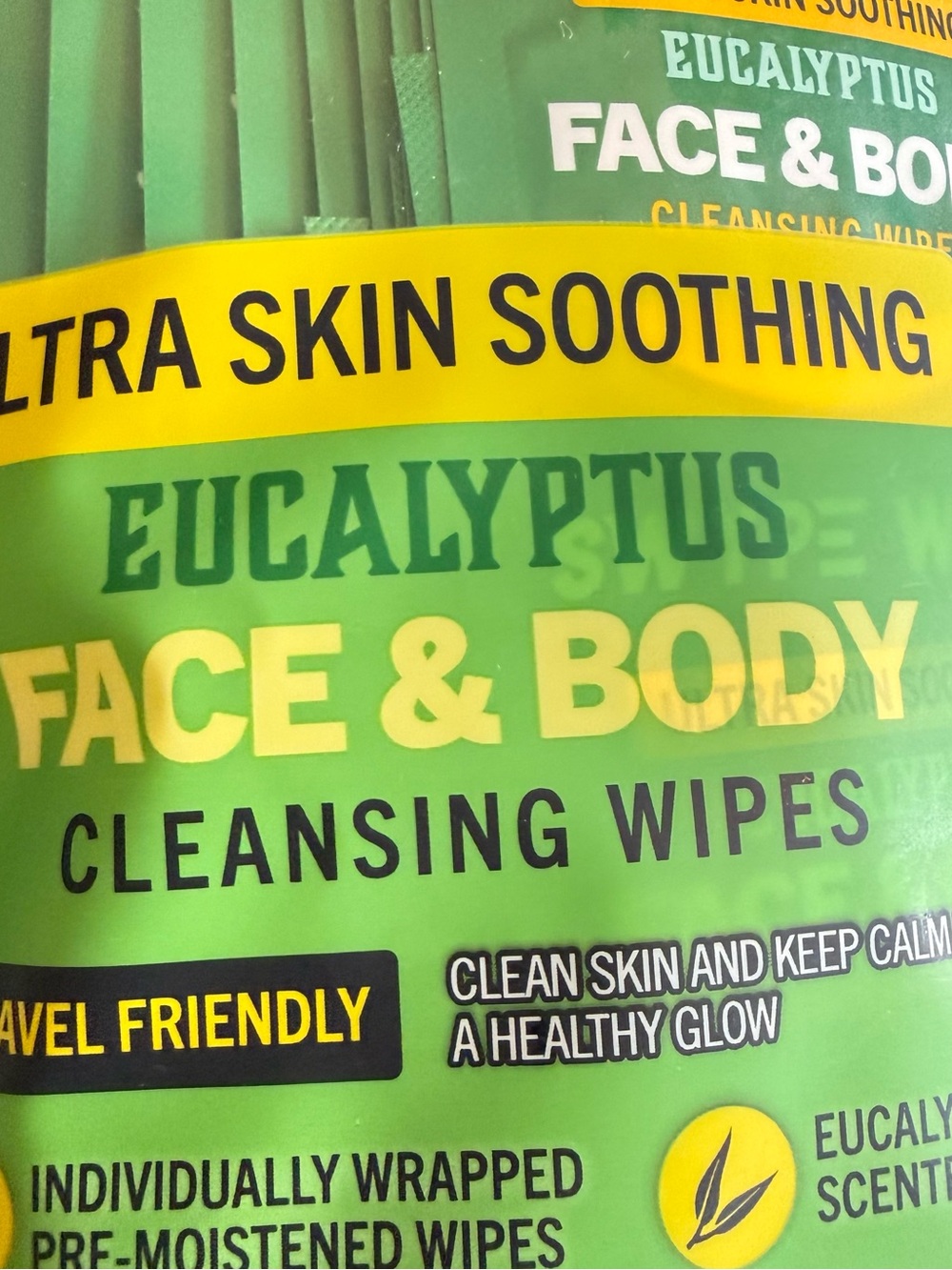 Eucalyptus Face & Body Cleansing Wipes - Green - Picture 9 of 16